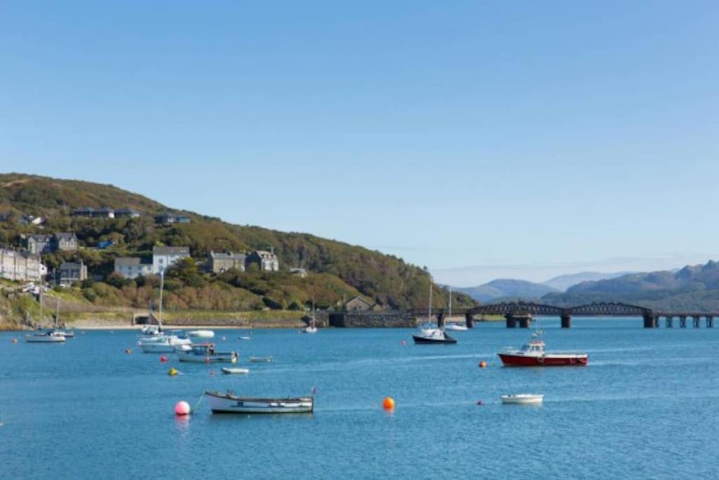 Harbourside 2 Bed Apartment, Barmouth Bridge Views 外观 照片