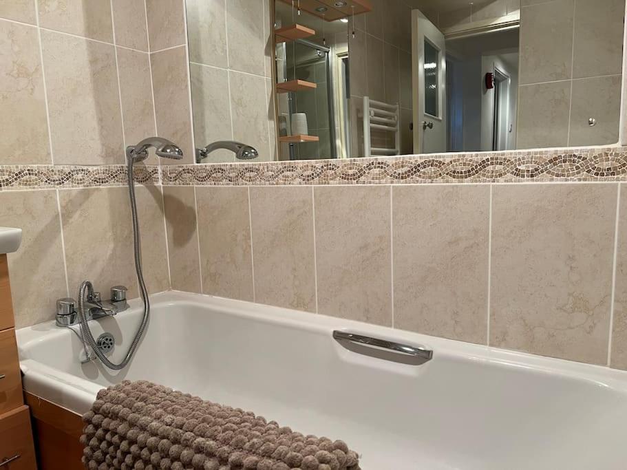 Harbourside 2 Bed Apartment, Barmouth Bridge Views 外观 照片