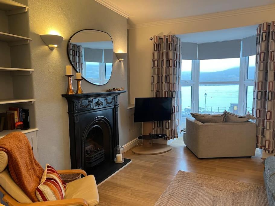 Harbourside 2 Bed Apartment, Barmouth Bridge Views 外观 照片